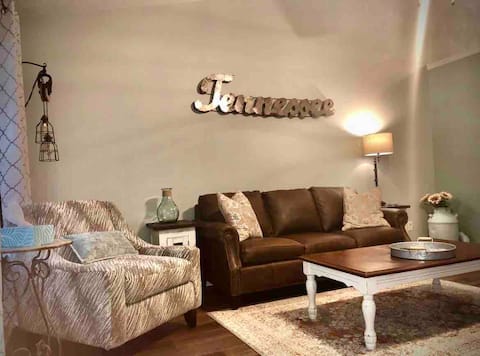 Antique Decor, New Samsung, & 3 Smart Tvs