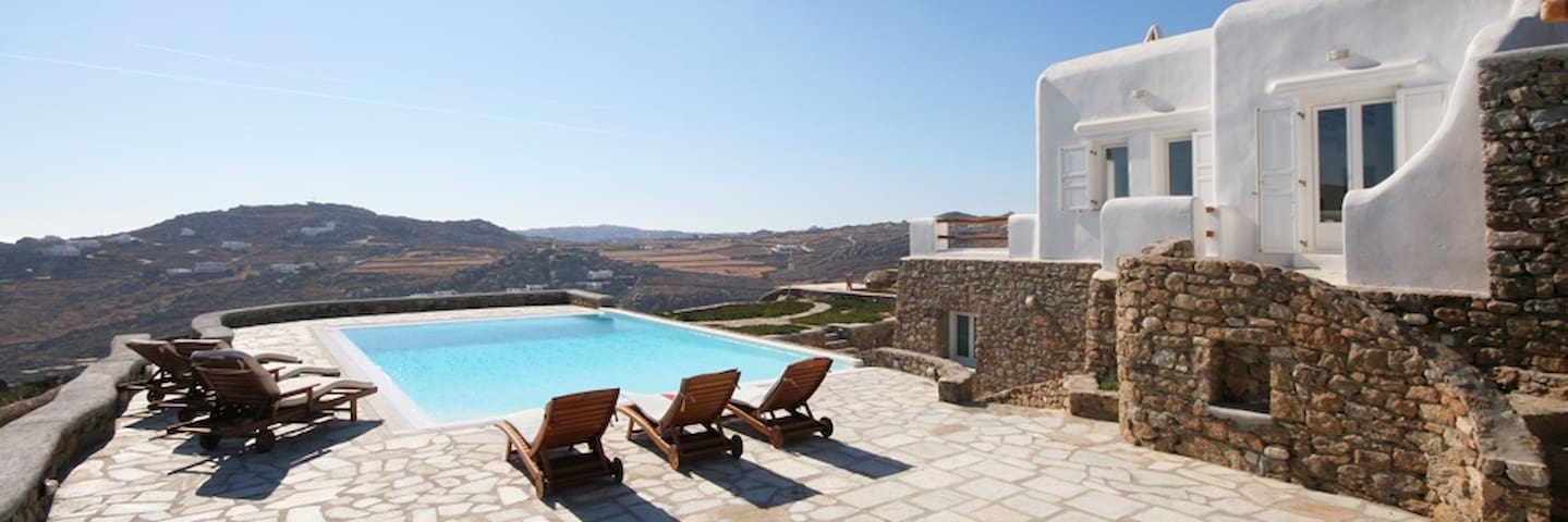 Four bedroom villa in SuperParadise gallery image 3