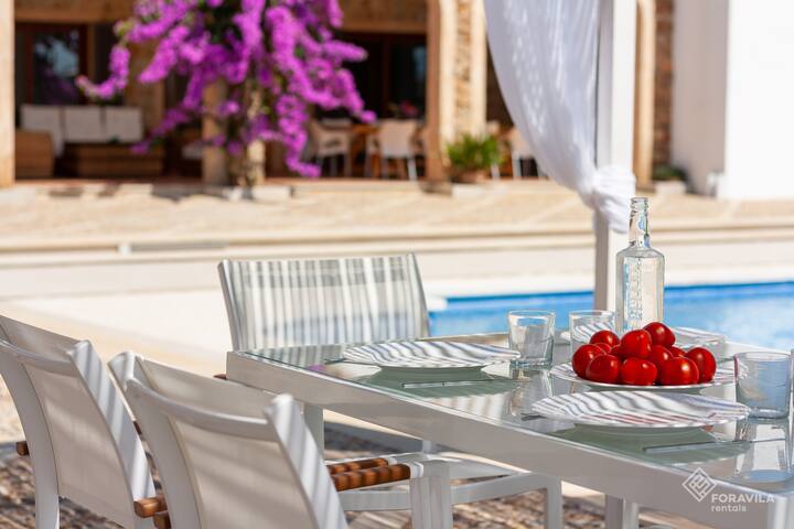 Villa Turquesa. Modern style villa with pool. gallery image 3