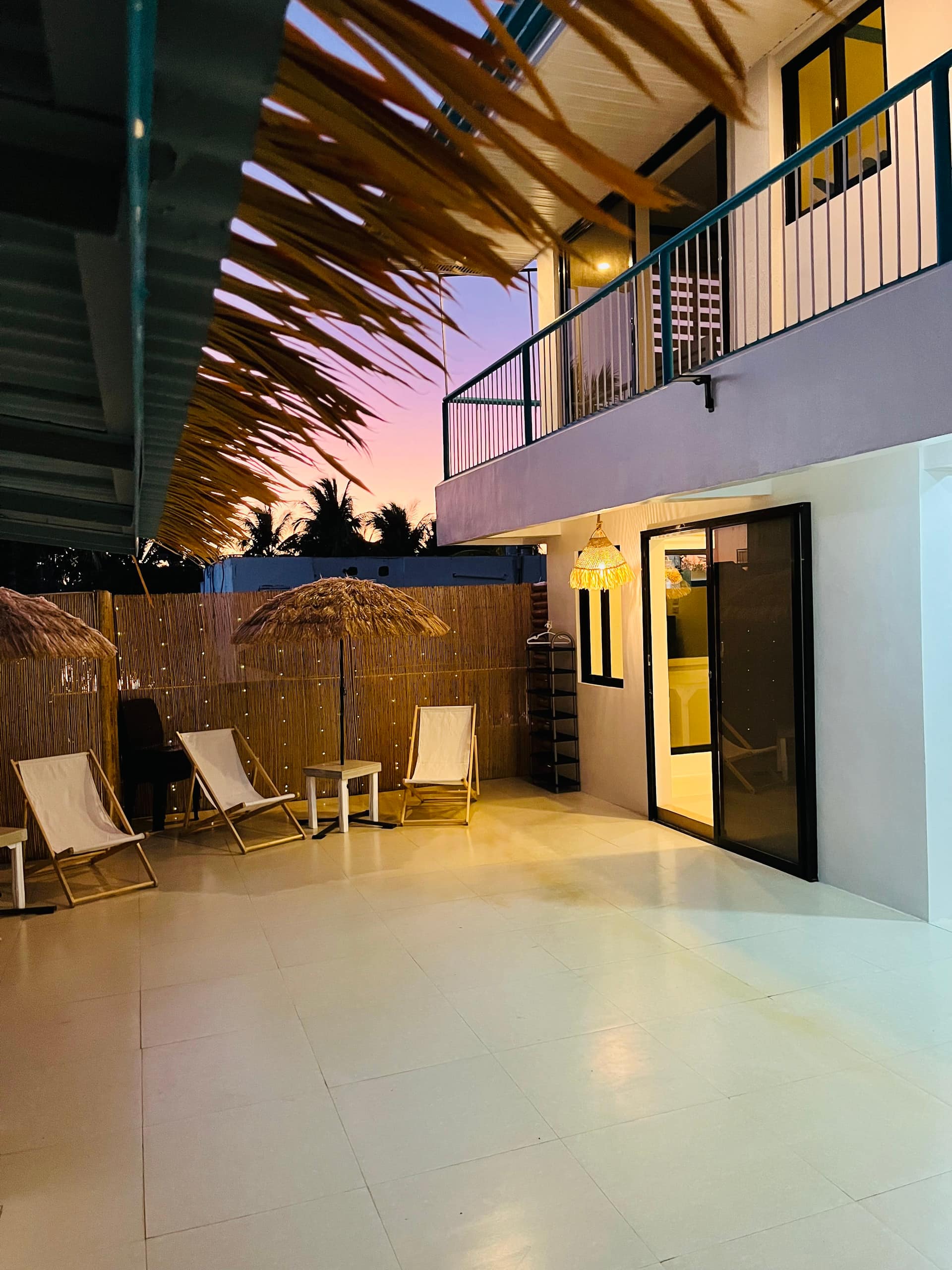 Exclusive Rooftop Villa Near Station 3 Beachfront