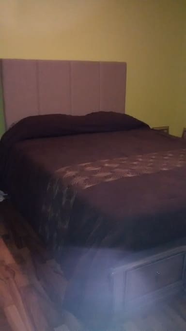 Queen bed