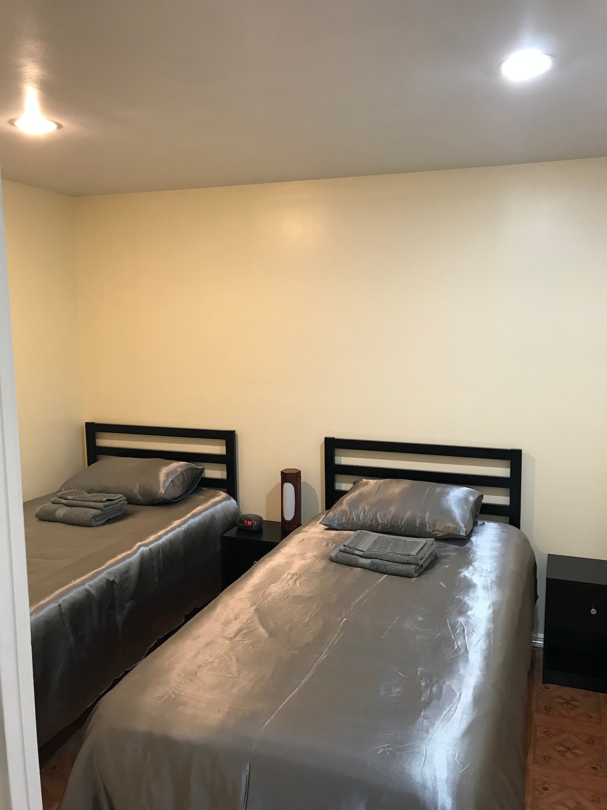 .... или 2 двокреветни кревета со исти одлични душеци!!  