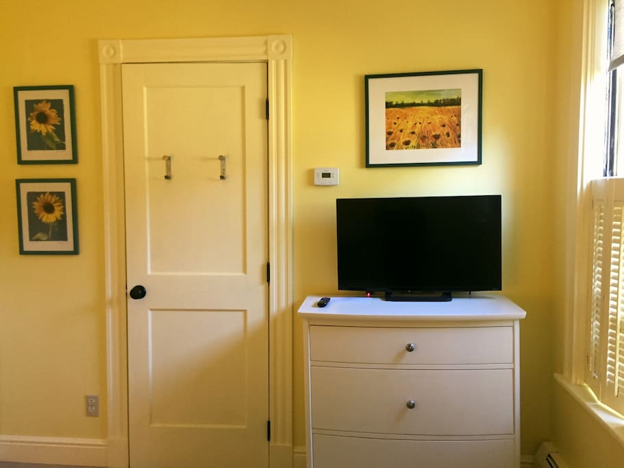 Full bureau with Roku TV