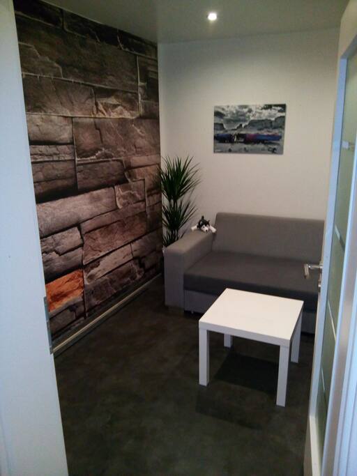 Wohnzimmer mit Schlafcouch