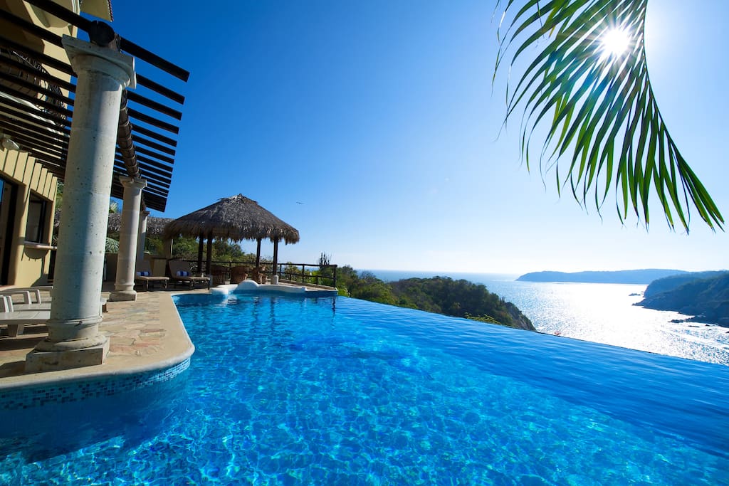 Oceanfront Villas, Las Palmas, Huatulco Beach Villas for Rent in Crucecita, Oaxaca, Mexico