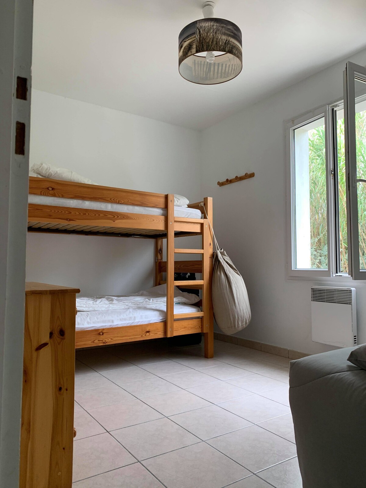 Dormitorio 4 con 2 literas + un sofá cama