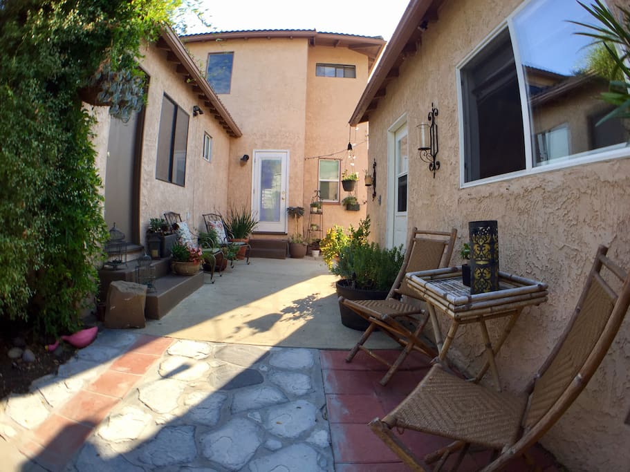 Very quiet,private and cozy backyard