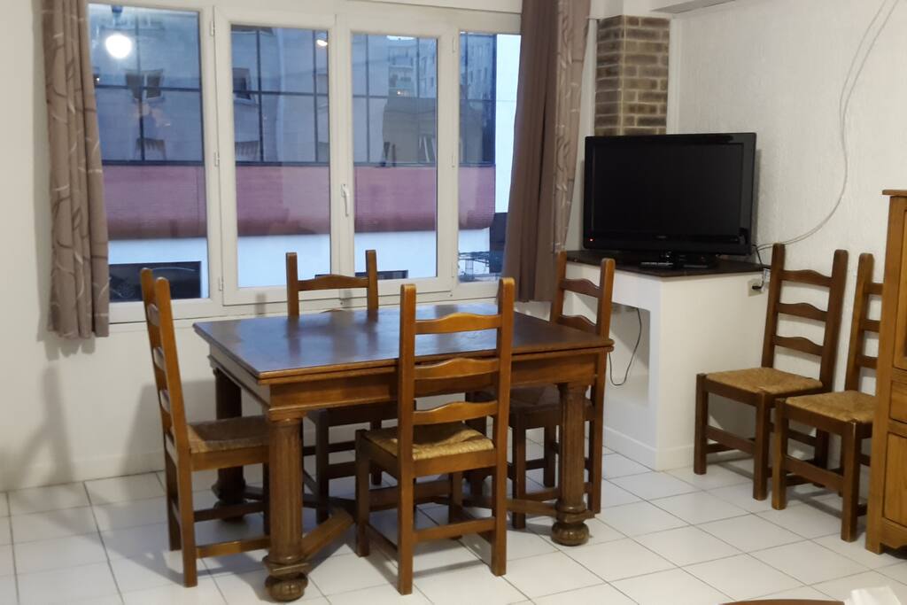 Table pour six personnes