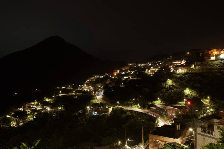 Taiwan Jiufen | Dream Homes in the mountains - Stars (there is a skylight, can be used for bathing, old street, private house for two people)