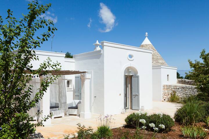 Authentic Trulli with Private Pool and Sea View gallery image 4