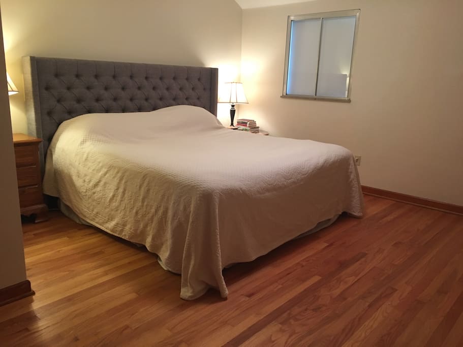 King size bed