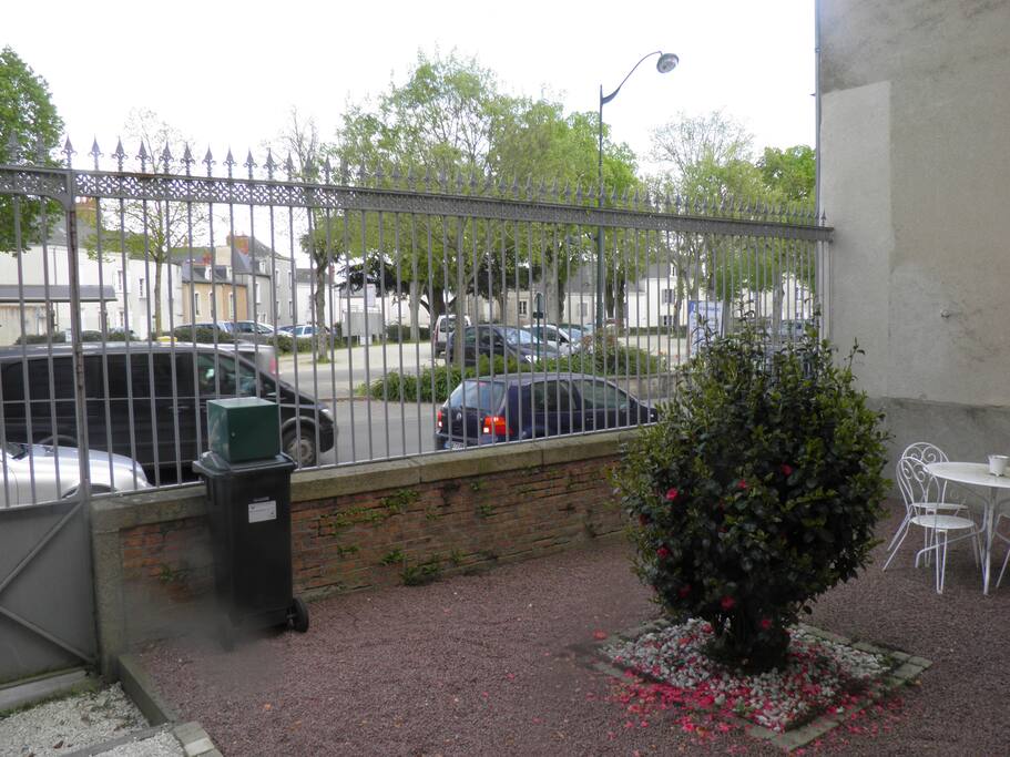 Vue sur l'avenue.