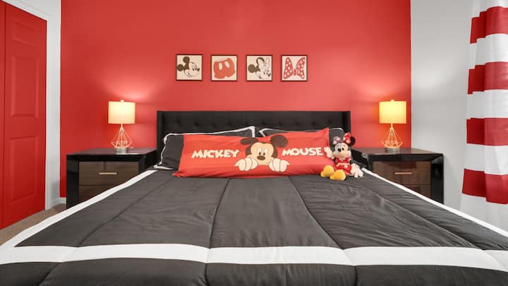 Chambre king size sur le thème de la souris.