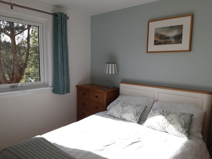 Bilik tidur double di tingkat bawah