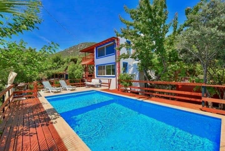 Limon Villa 1 Kaş'ın Kalbinde Sıcak Bir Konaklama - カシュ