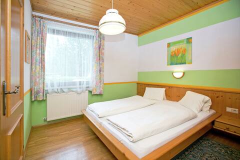 Wonderful holiday home with mountain views