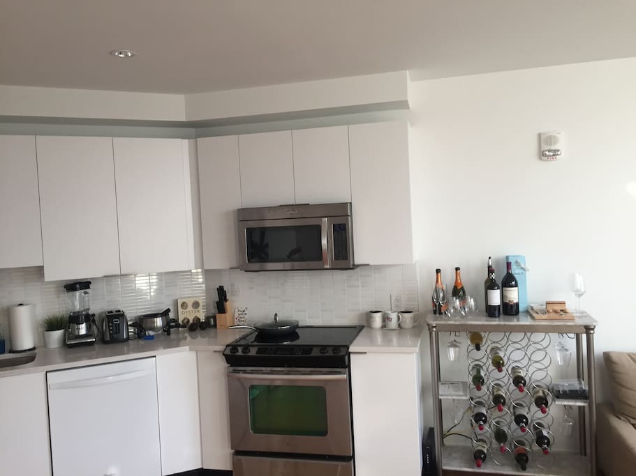 Kitchen and wine rack (for our fellow wine lovers)