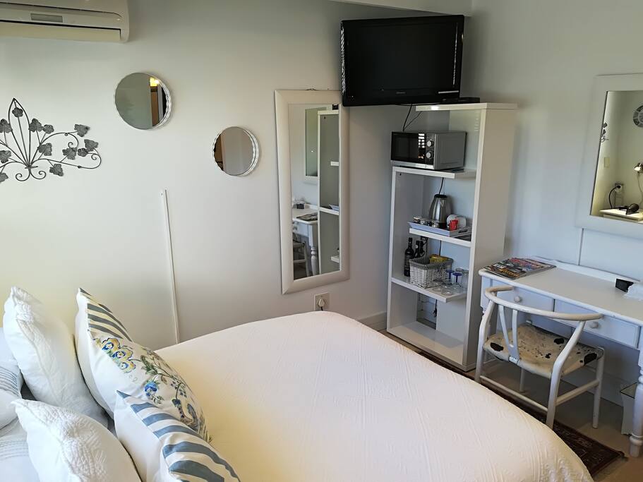 Peace - Bedroom