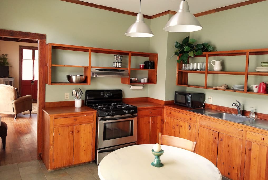 Cook friendly fully furnished modern kitchen