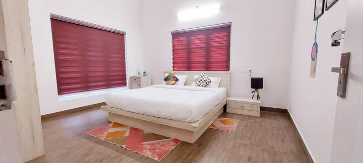 Საძინებელი 2    - 12*14