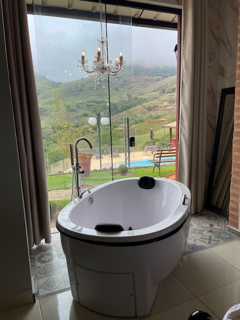 Imóvel de sucesso: House beyond the clouds em Gonçalves