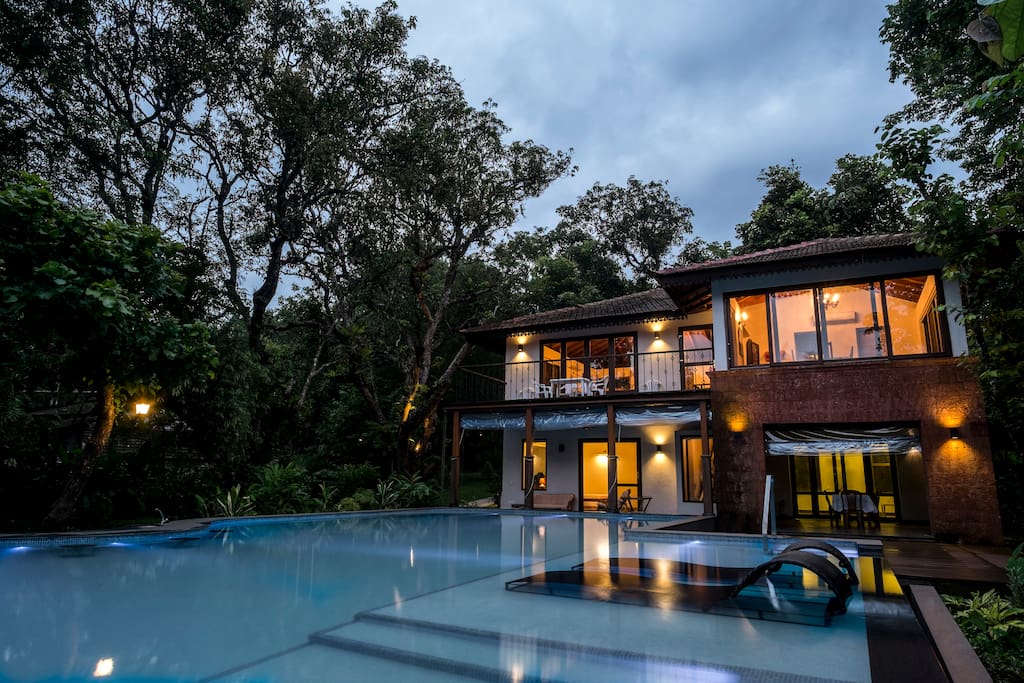the infinity edge pool