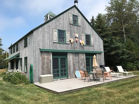 Charming New England Summer Barn - on an island