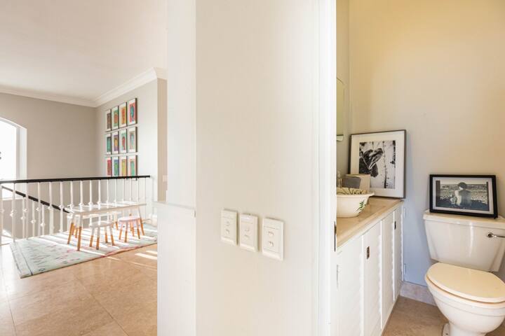 Luxury Forest Home in Ruyteplaats Estate gallery image 4