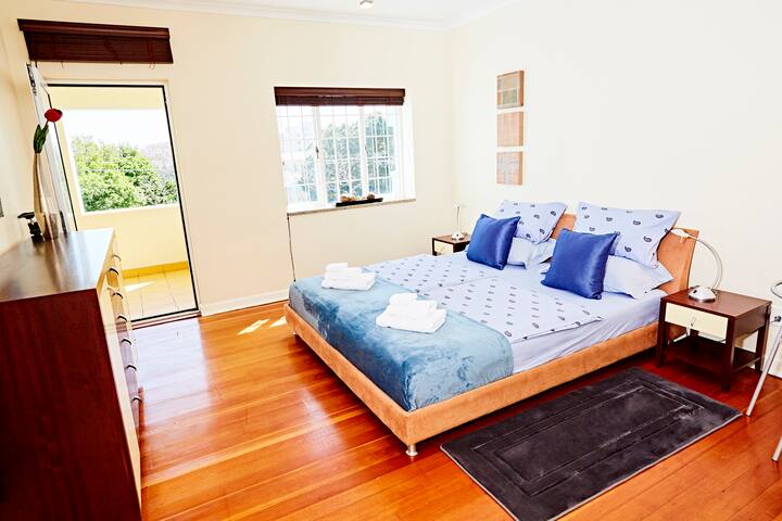 Perfect Family Apartment with a stunning Balcony gallery image 5