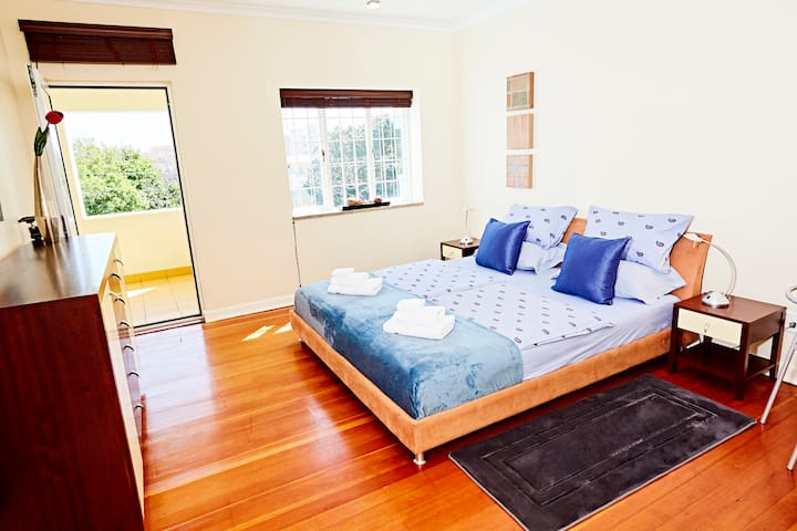 غرفة النوم 1