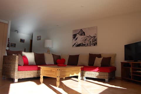 Top Airbnb: 4.5 room apartment (92 m2) ROUSSANE, Ovronnaz in Leytron