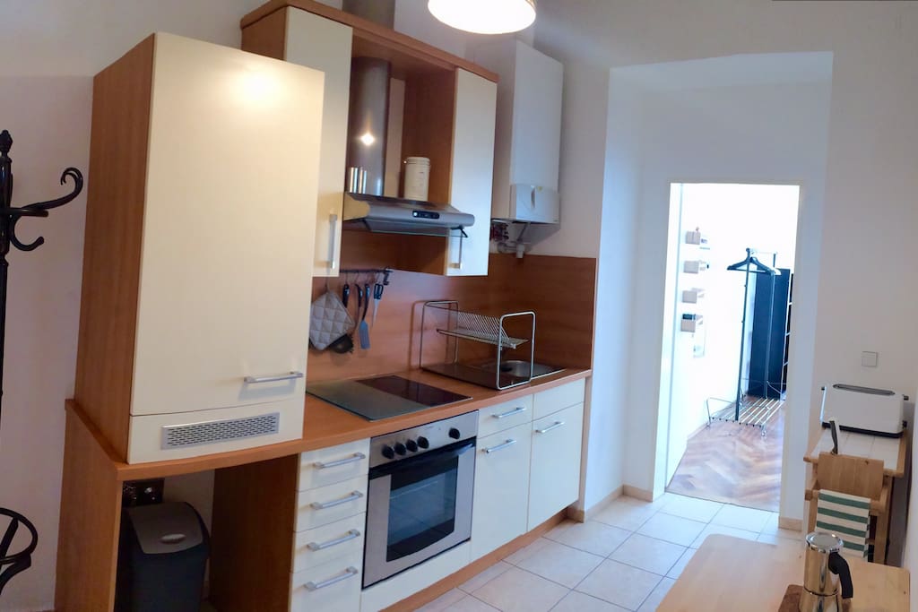 Well-equipped kitchen with all amenities. Stove, oven, fridge etc.
