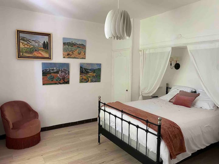 Ch 2, ghorofa ya 1, kitanda 160, roshani, sinki.