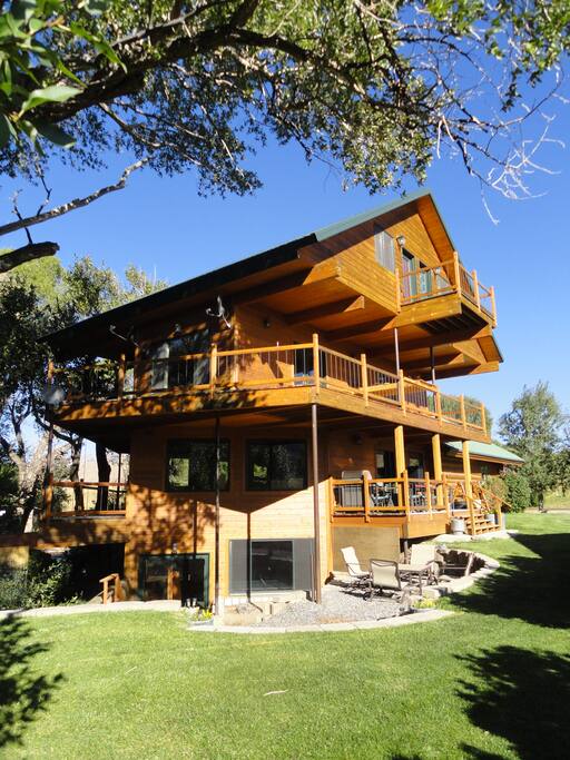 Waterfront Paradise Apartments for Rent in Cody, Wyoming, United States