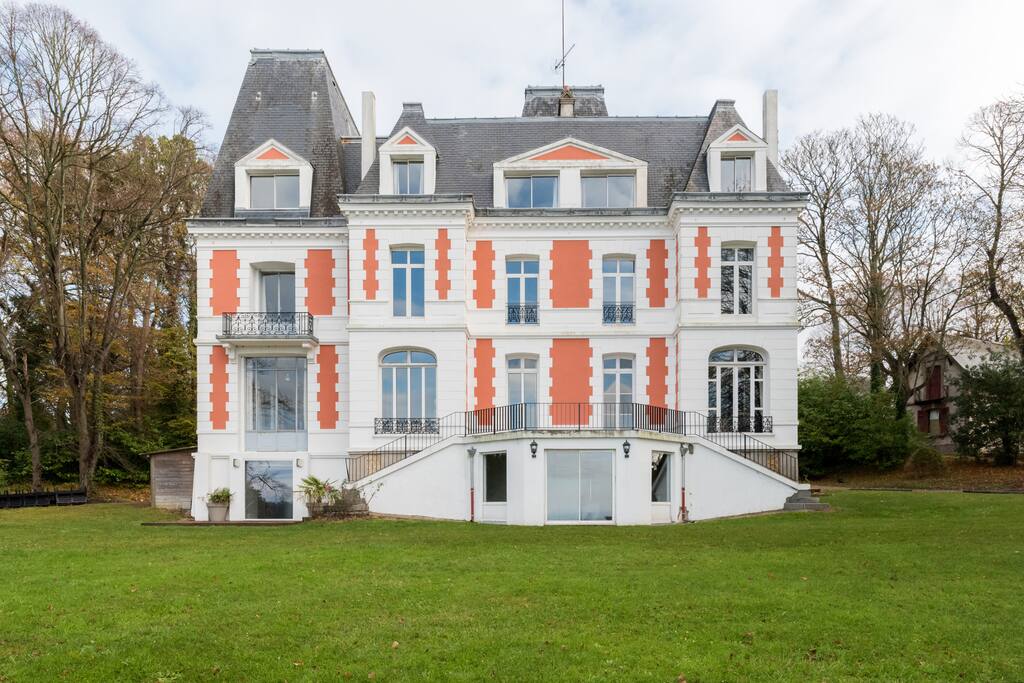 19th Century Ferns Chateau with Sweeping Sea Views Castles for Rent