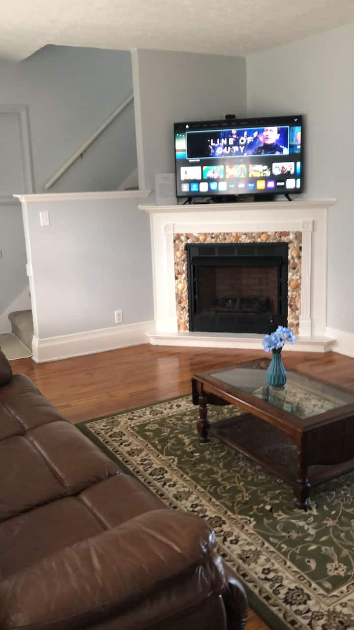 Three Bedroom Home On The Lake. - Lakeview Beach, OH