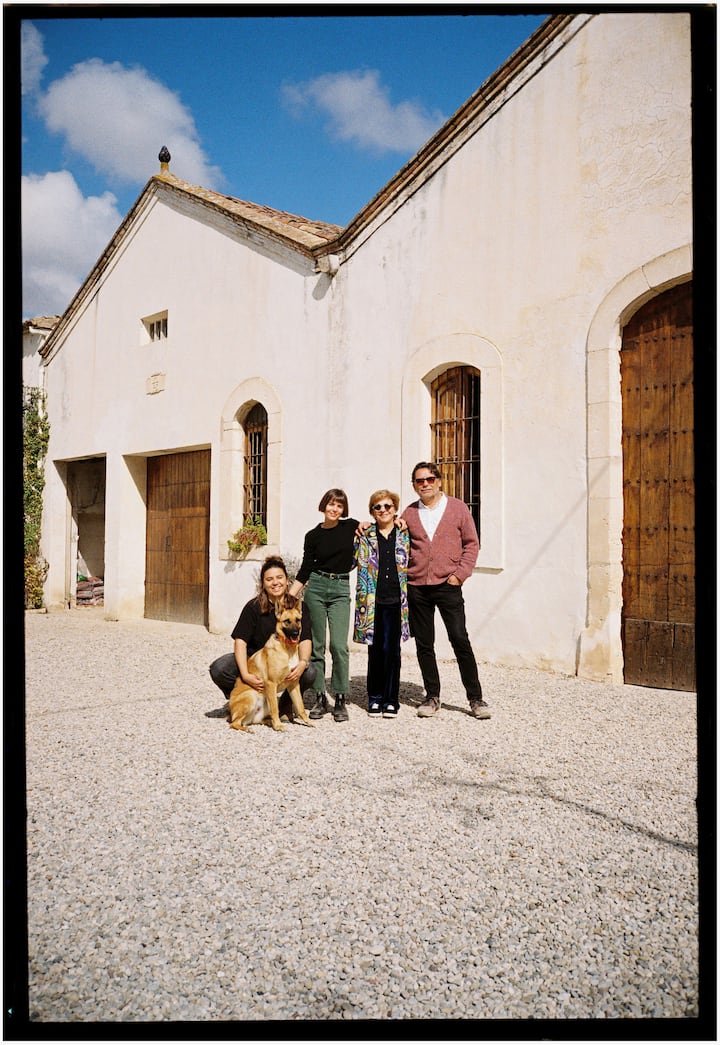 Hosts - Família Vallès Beneit