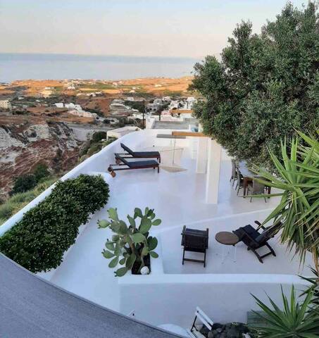 Ammos Villa ( with sea view and jacuzzi)