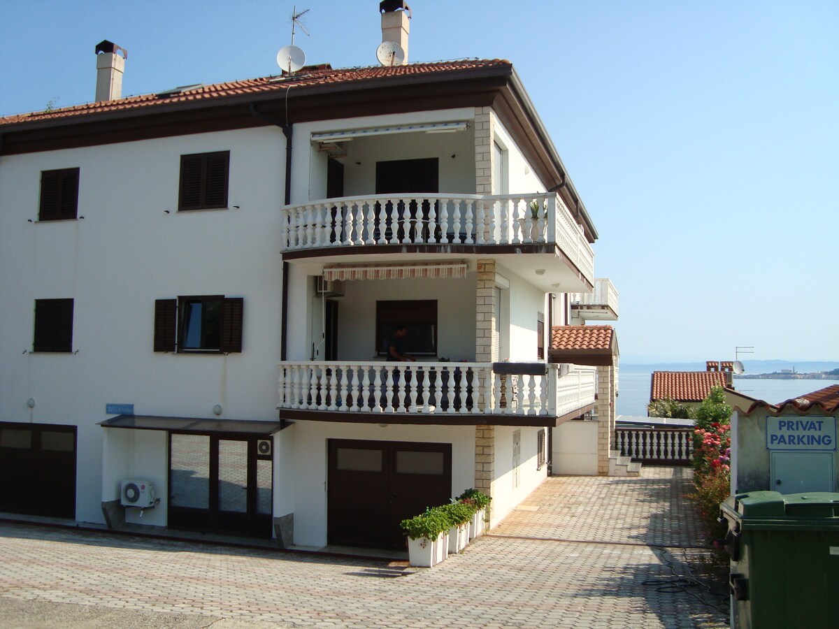 Apartment Carmen