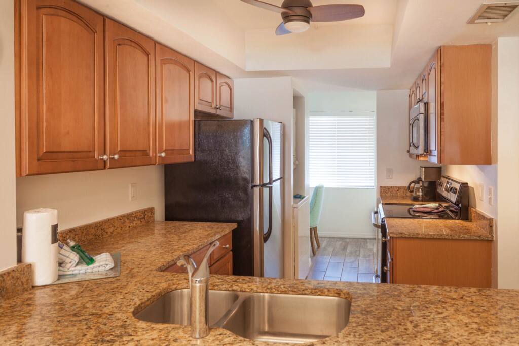 Kitcehn Area - Granite Countertops