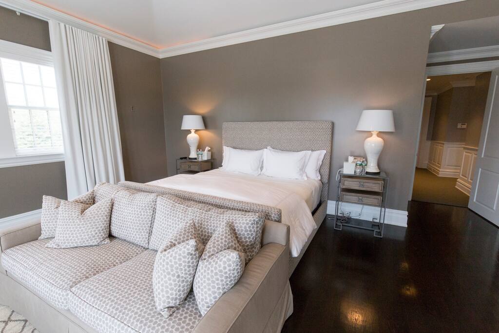 2nd Floor Jr Master Suite + 65" TV