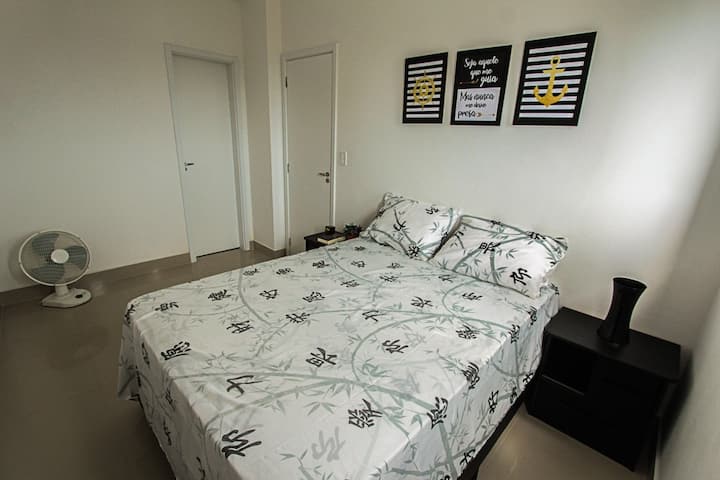 Quarto de casal com suite
Fan de Teto
