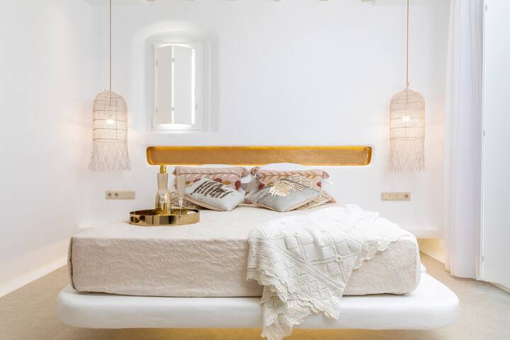 Gold & White Exclusive Villas Naxos Cyclades gallery image 5