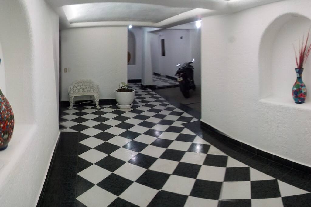 Pasillo de Ingreso al condominio