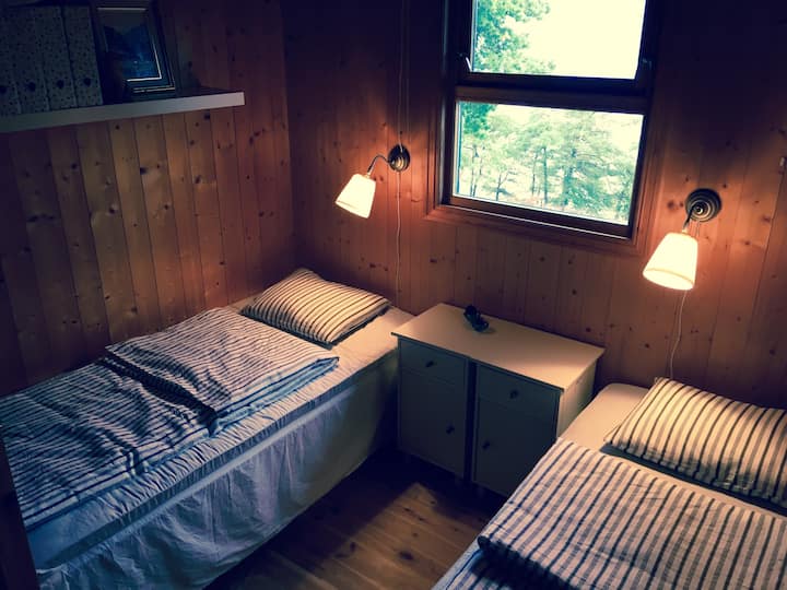 ห้องนอน 2 (Bedroom 2)