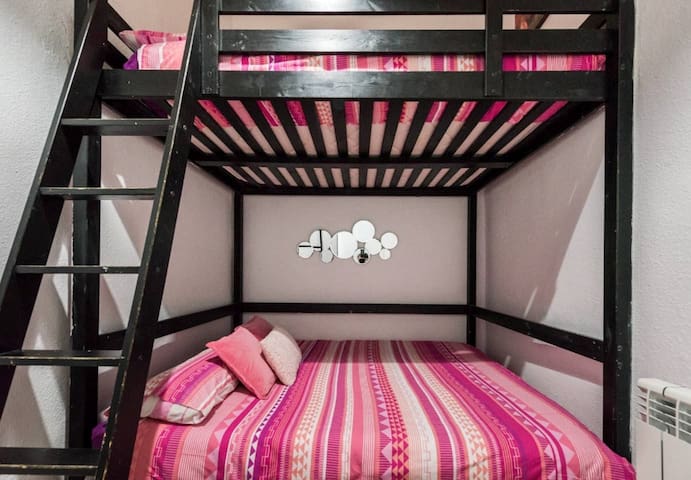 5 BEDROOMS IN THE HEART OF MADRID gallery image 5