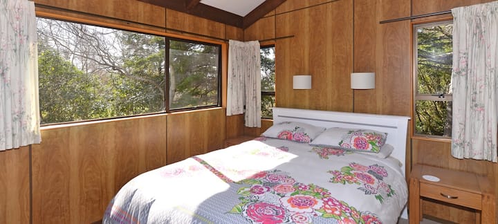 Dormitorio 4 (arriba): cama queen.
