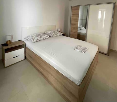 M I A apartment 2