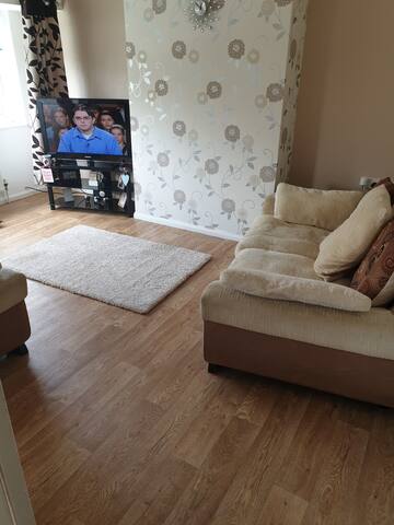 Spacious double room available