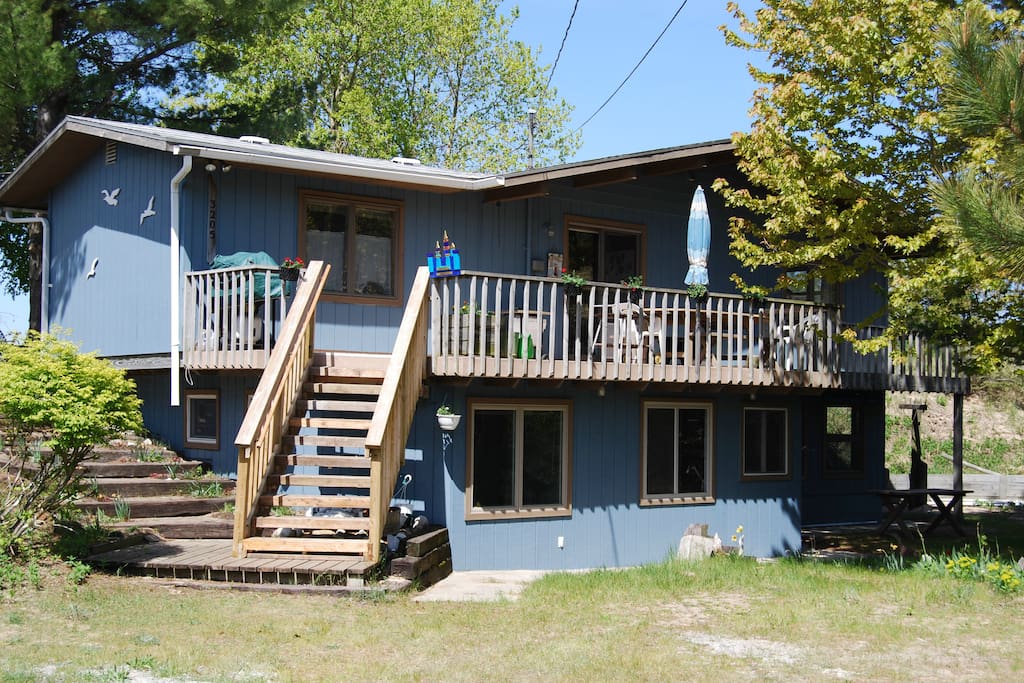 cottage, seen from parking area
